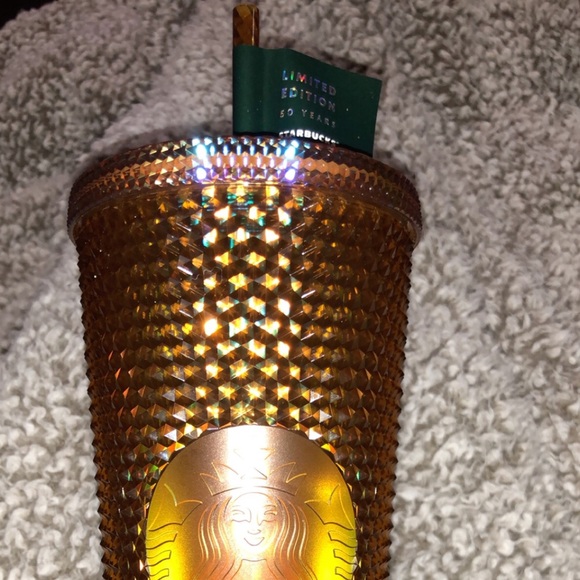 Honeycomb Venti Studded Tumbler - Picture 2 of 3